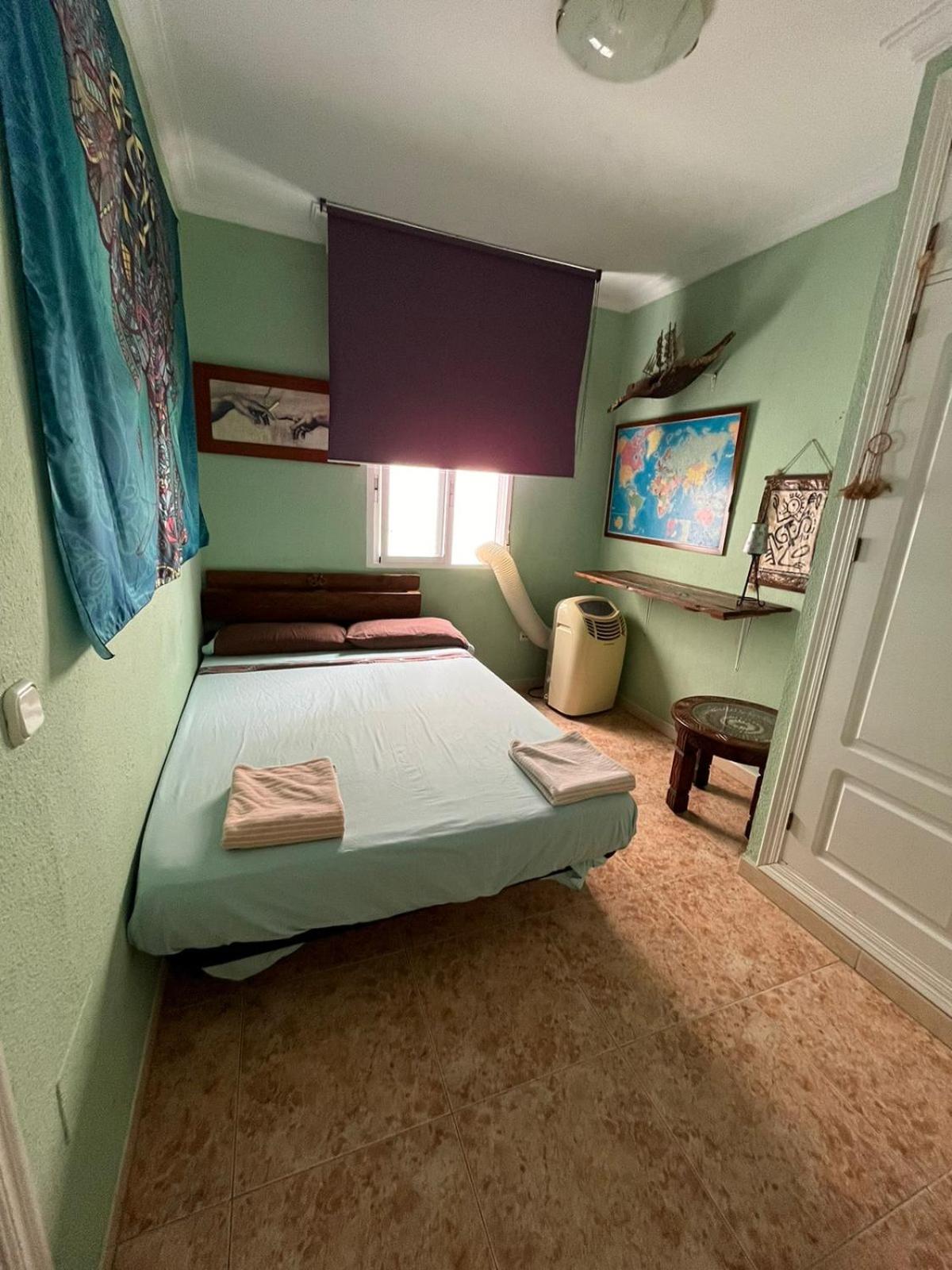 Rooms Tourist Apartment Уэльва Экстерьер фото
