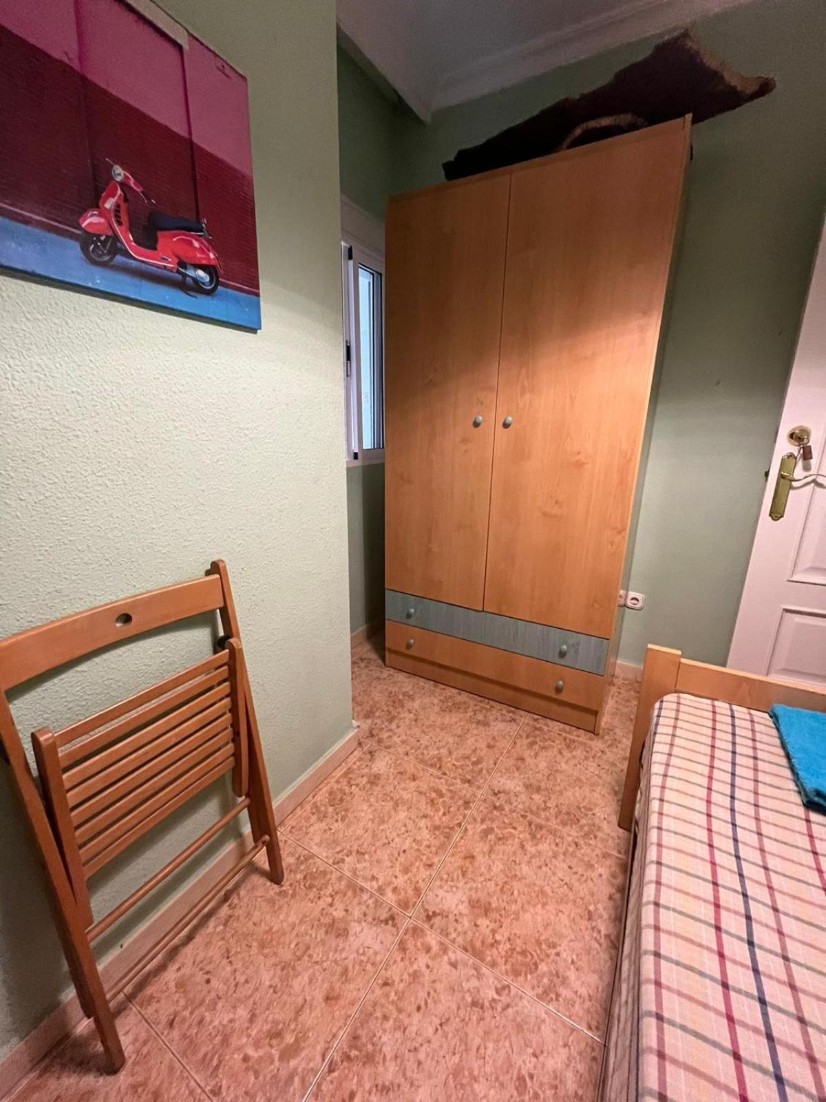 Rooms Tourist Apartment Уэльва Экстерьер фото